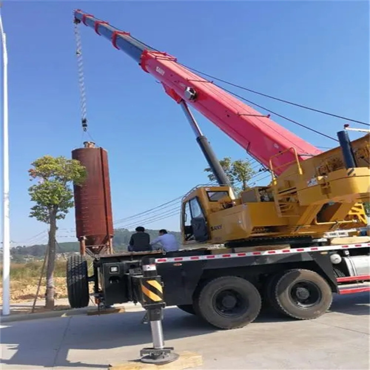 十堰专业吊车租赁多少钱