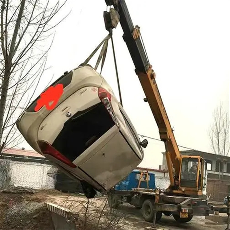 十堰随时待命，吊车24小时道路救援服务全解析