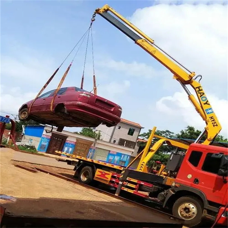 十堰吊车吊汽车的正确方法